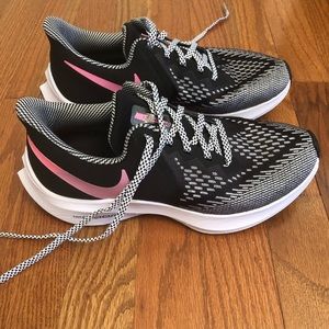 Womens Nike zoom running shoe size 7.5